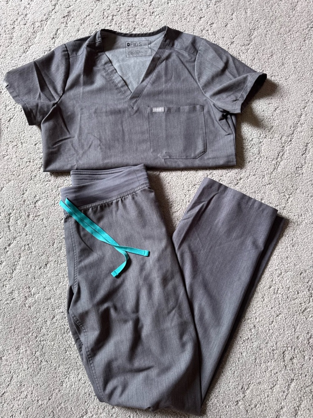 Figs Catarina Gray Scrub Top size S & Livingston Pants size Small-tall